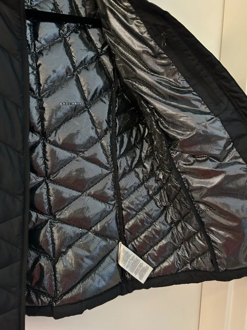 Columbia Women's Insulated Omni Heat Down Heavenly II Vest in Black Size S